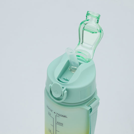 700ml Plastic Bottle with Screw Lip Sports Water Bottle Reusable Water Bottles Leakproof Colorful Spray Painting Bottle